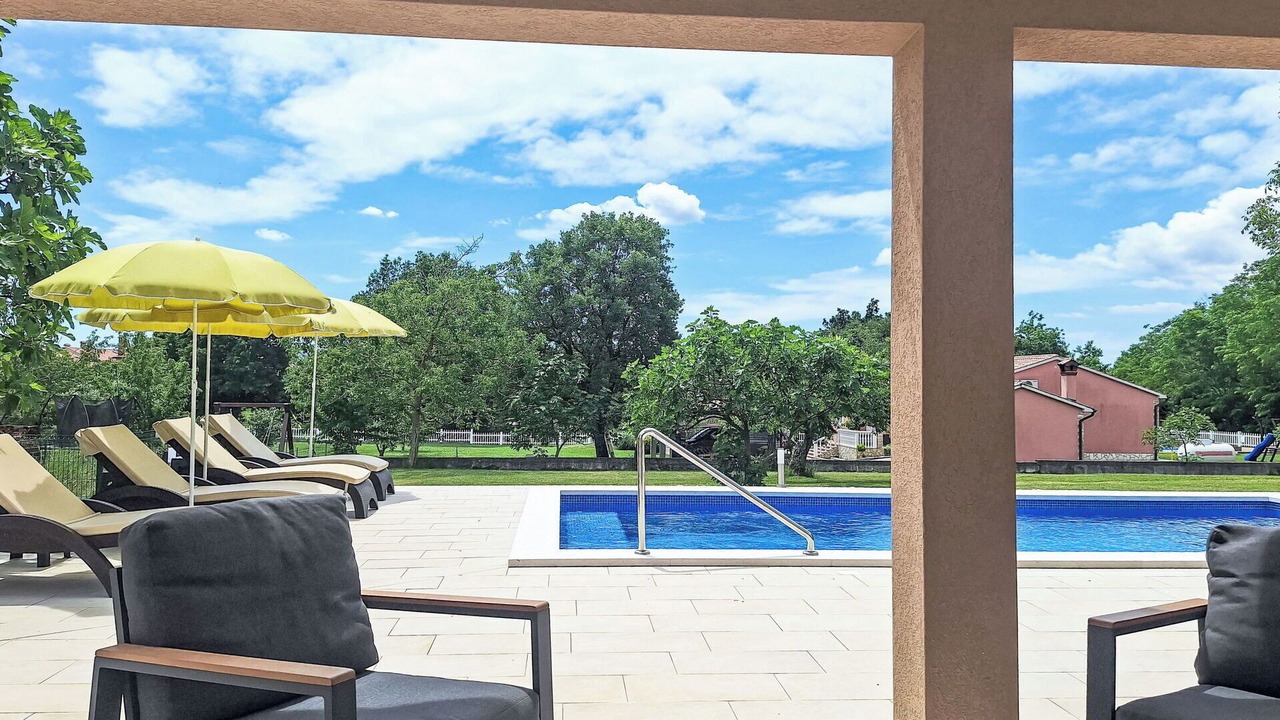 Photo of Outdoor in Vinez