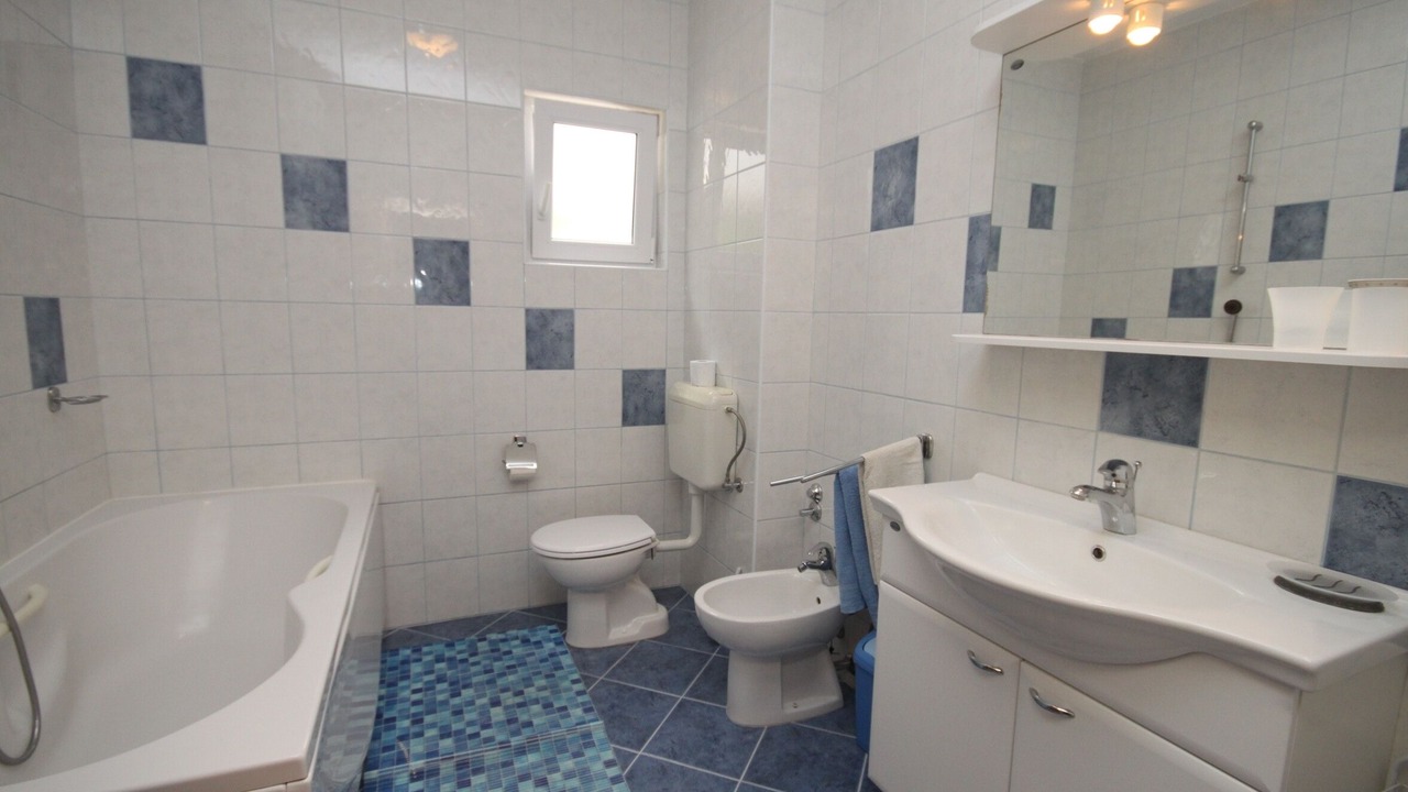 Photo of Bathroom in Brela