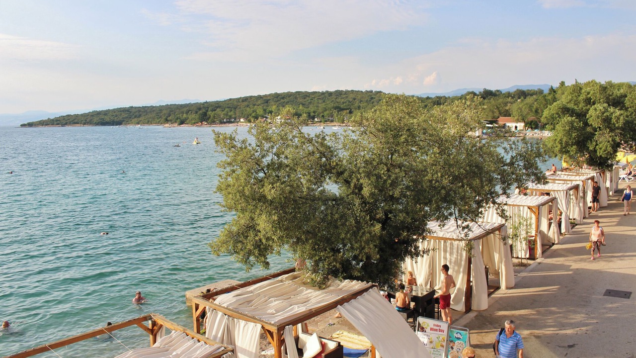 Photo of Others in Omisalj