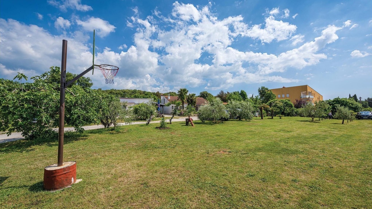 Photo of Outdoor in Borik