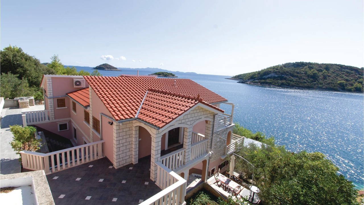 Photo of Outdoor in Blato