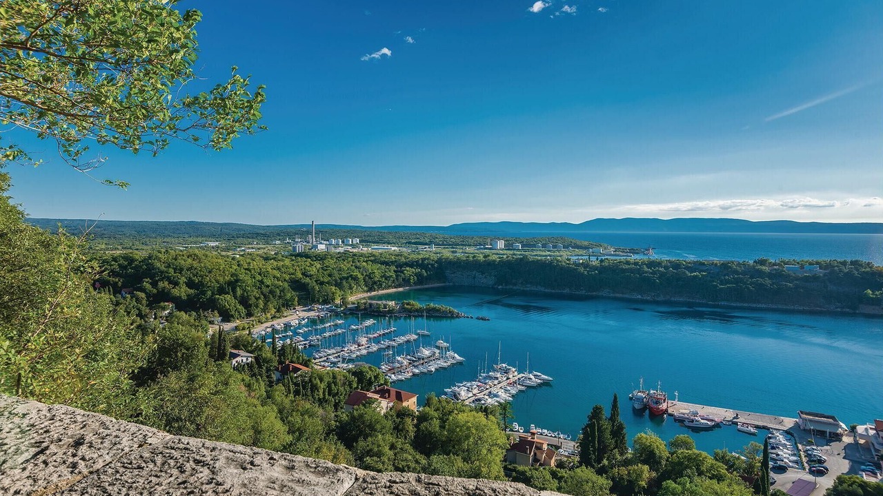 Photo of Others in Omisalj