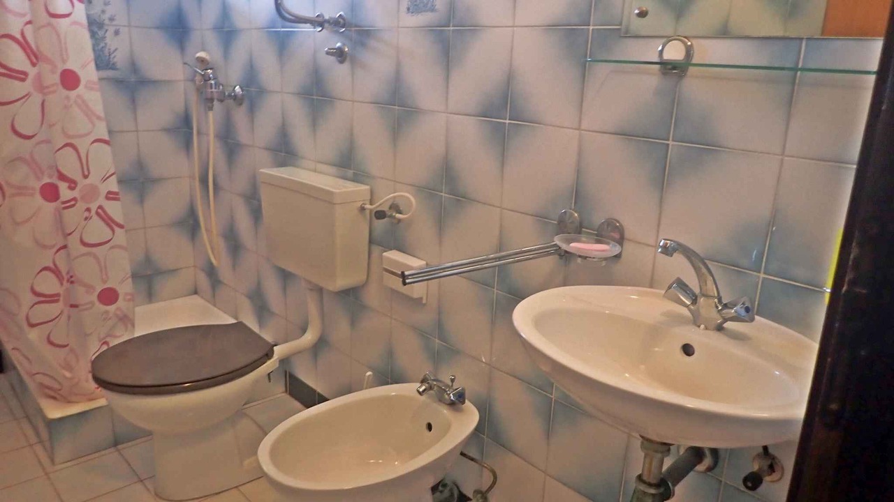 Photo of Bathroom in Seline