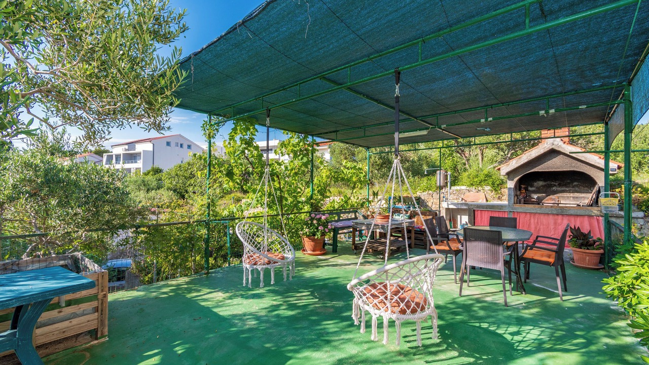Photo of Outdoor in Banjol