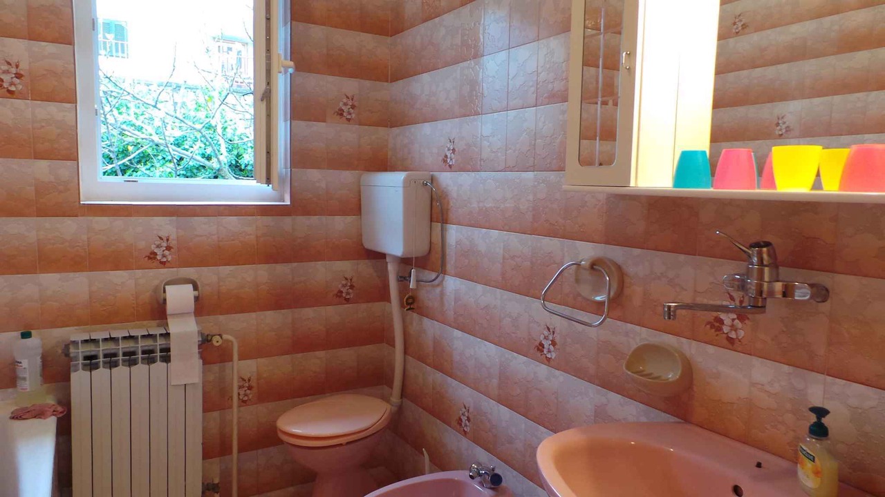 Photo of Bathroom in Opric