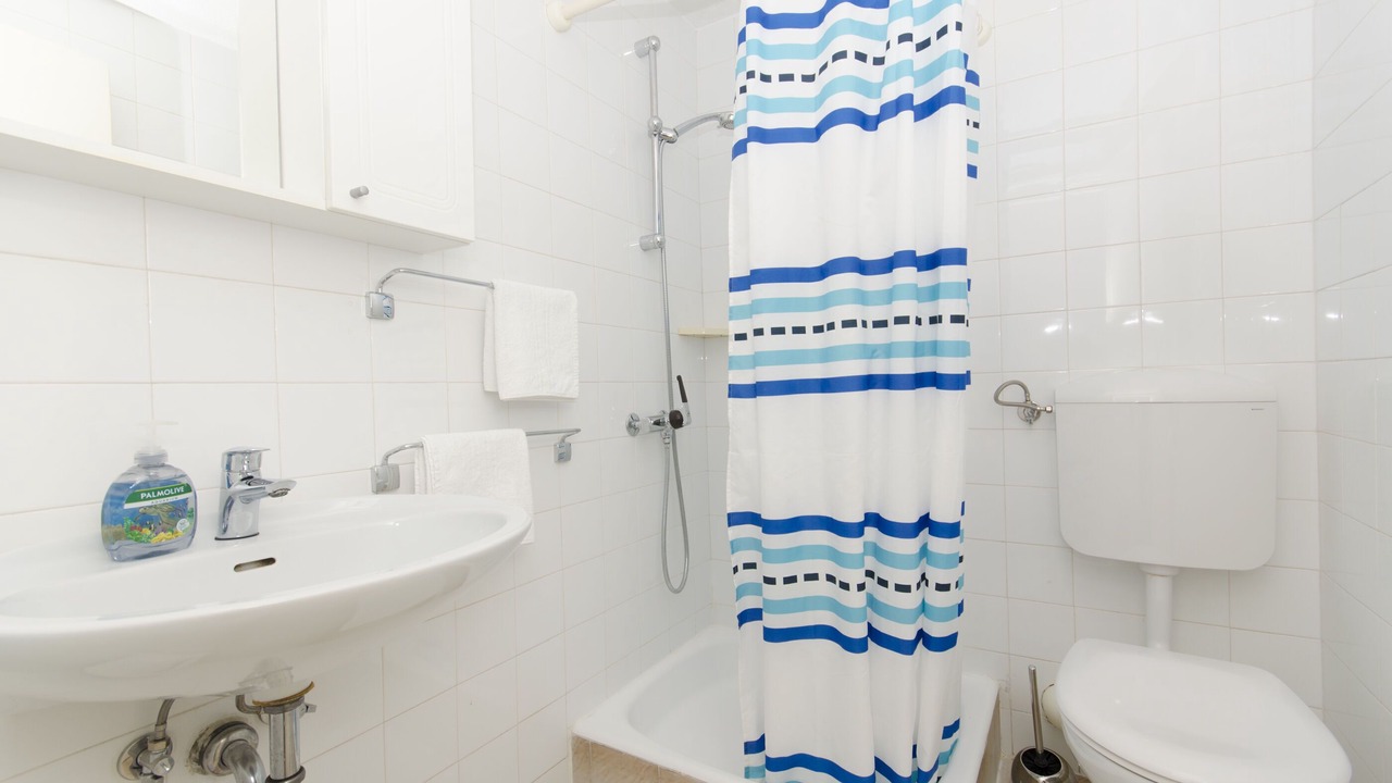 Photo of Bathroom in Brela