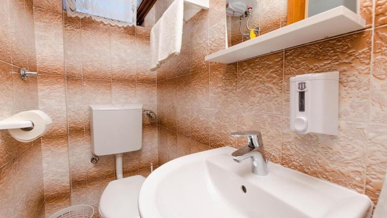 Photo of Bathroom in Pag