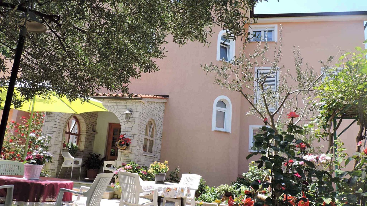 Photo of Outdoor in Peroj