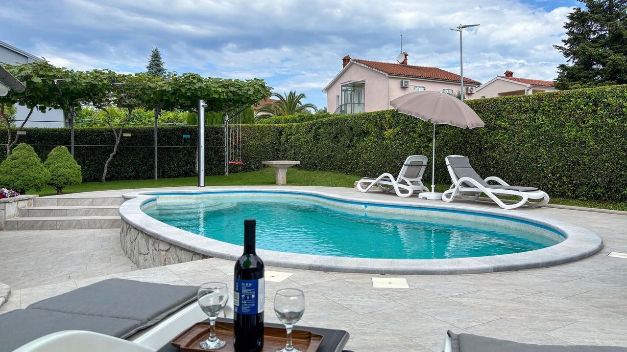 Photo of Outdoor in Stinjan