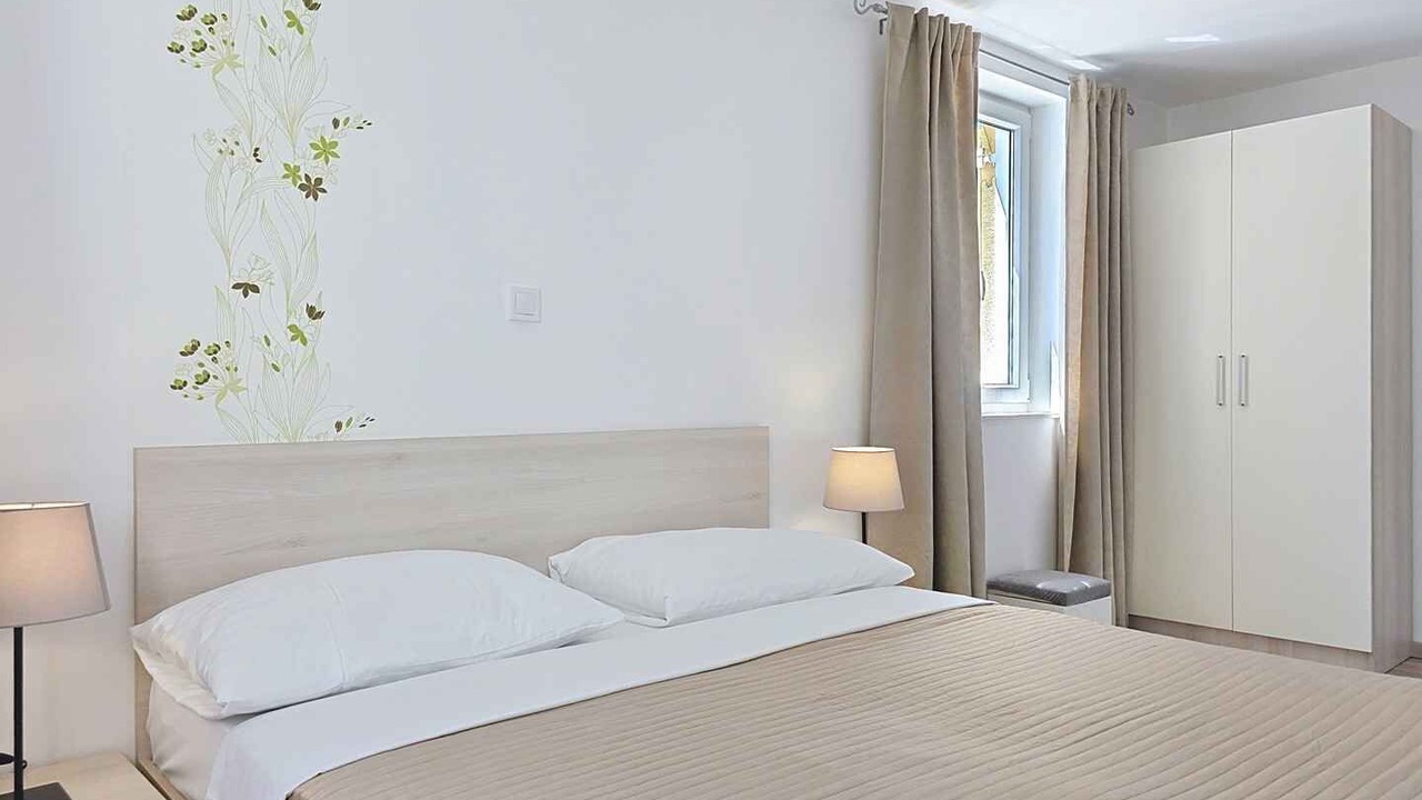 Photo of Bedroom in Baska