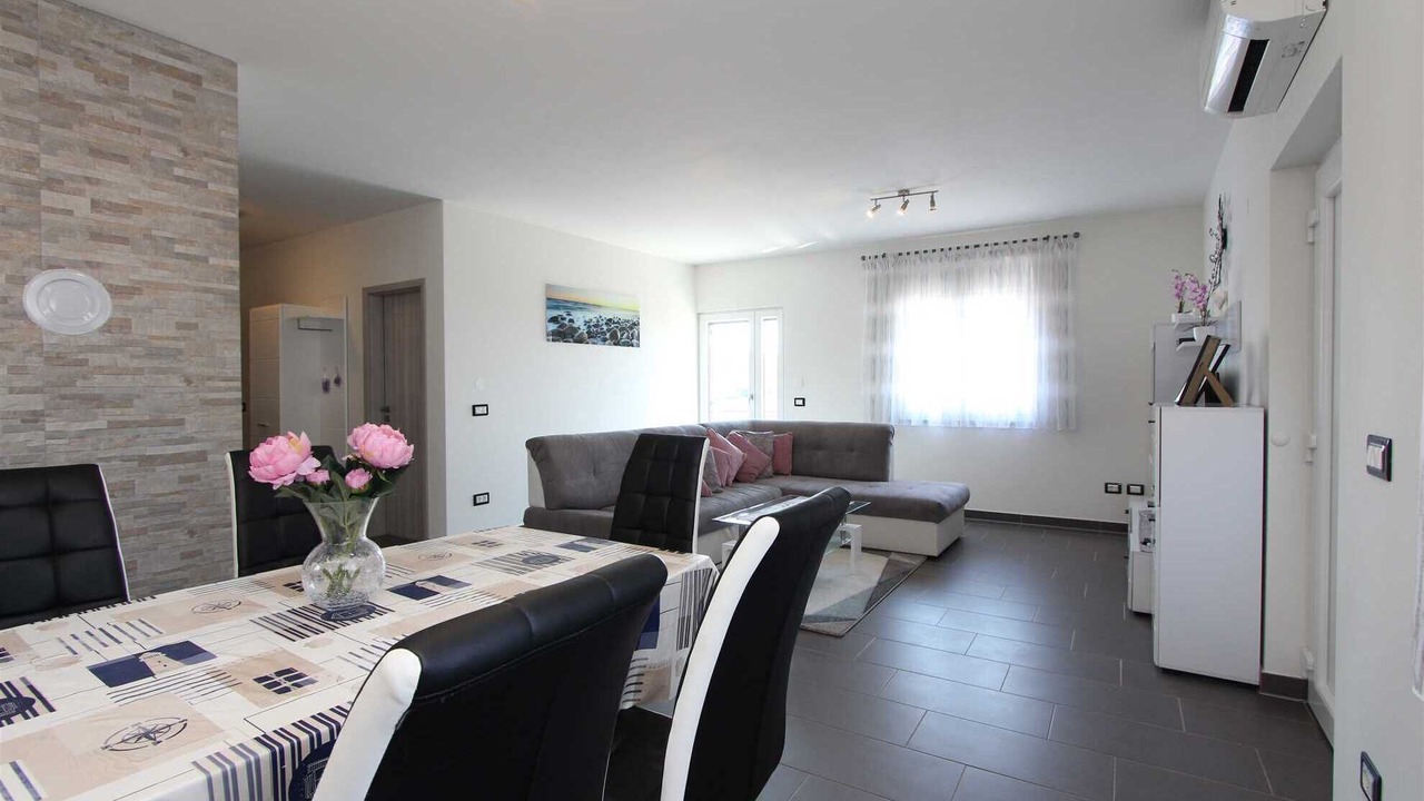 Photo of Livingroom in Borik