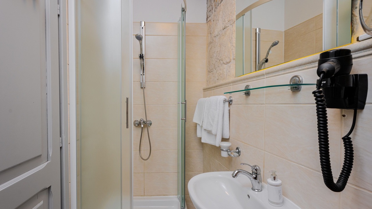 Photo of Bathroom in Komiza