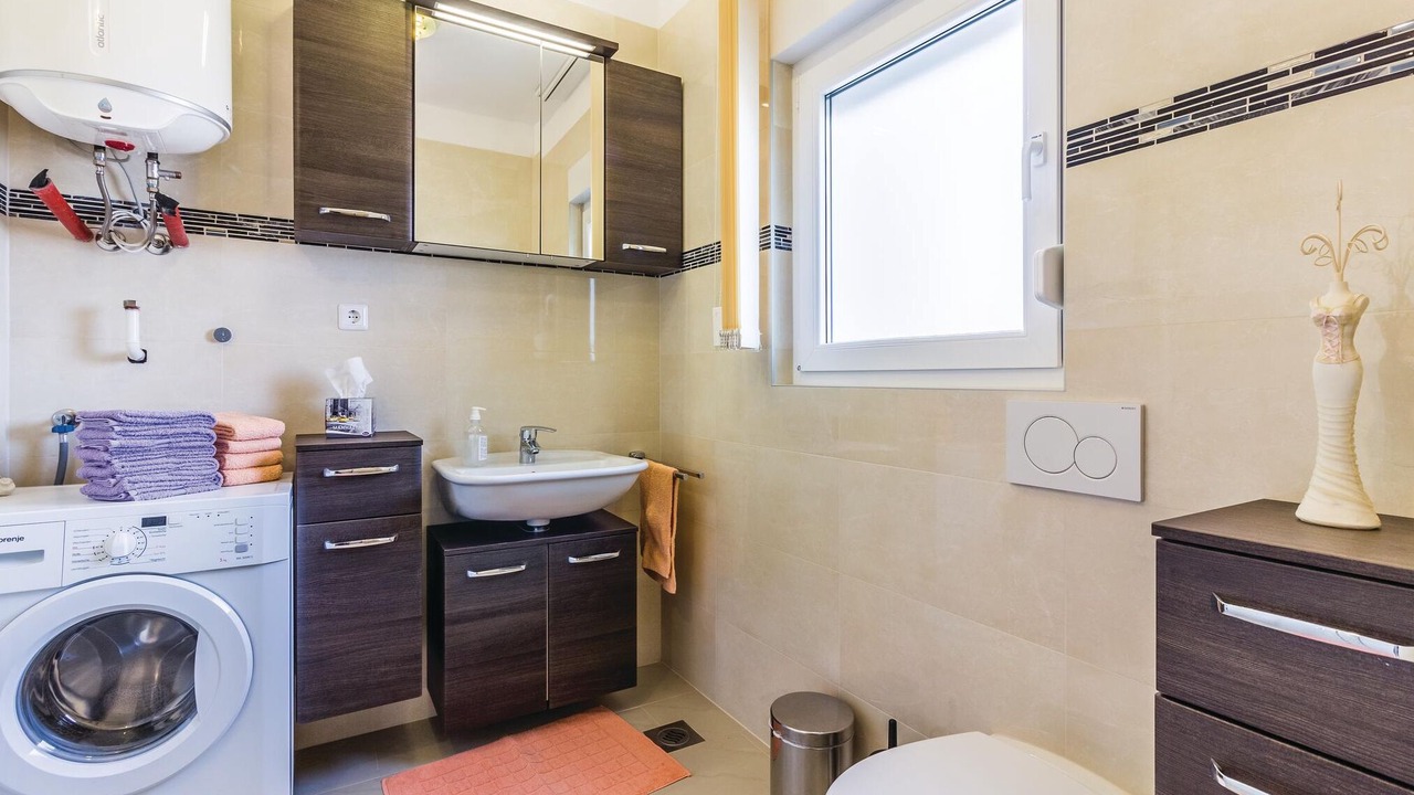 Photo of Bathroom in Peroj