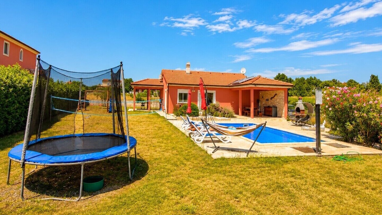 Photo of Outdoor in Rebici