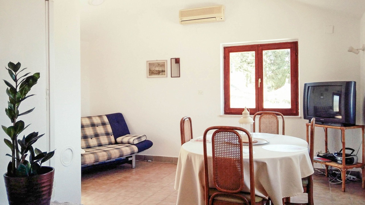 Photo of Others in Sutivan