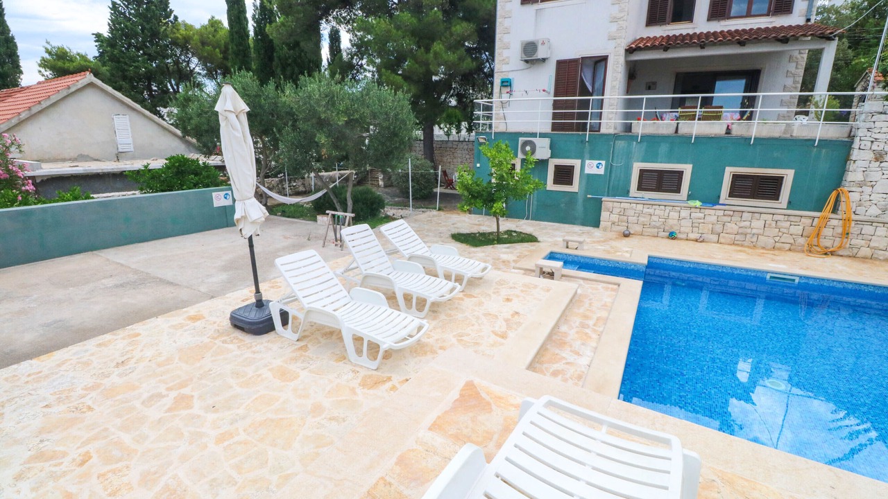 Photo of Outdoor in Sutivan