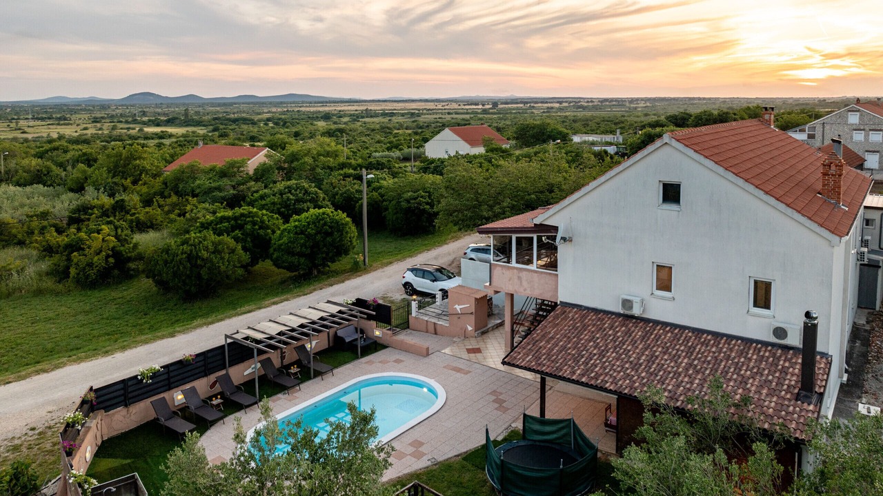 Photo of Outdoor in Nadin