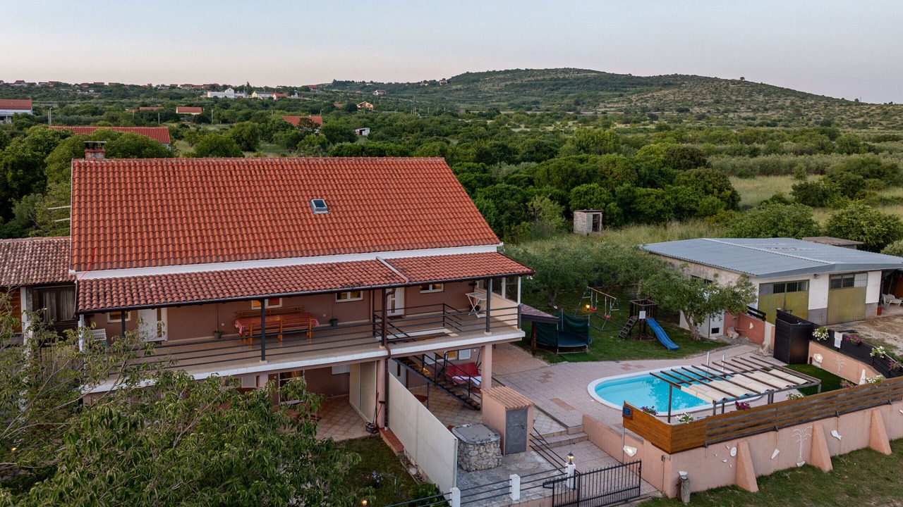 Photo of Outdoor in Nadin