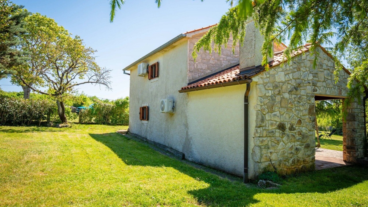 Photo of Outdoor in Rasa