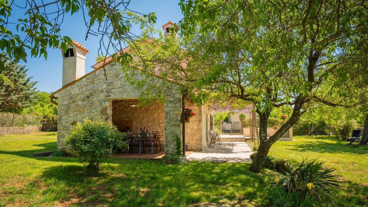 Photo of Outdoor in Rasa
