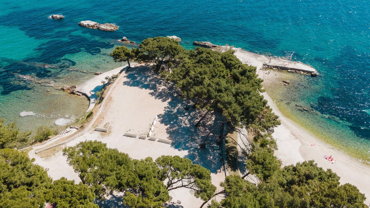 Photo of Others in Bacvice
