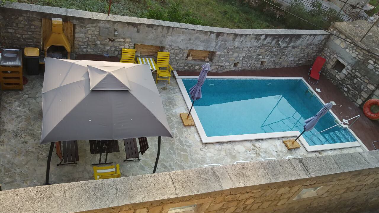 Photo of Outdoor in Komaji