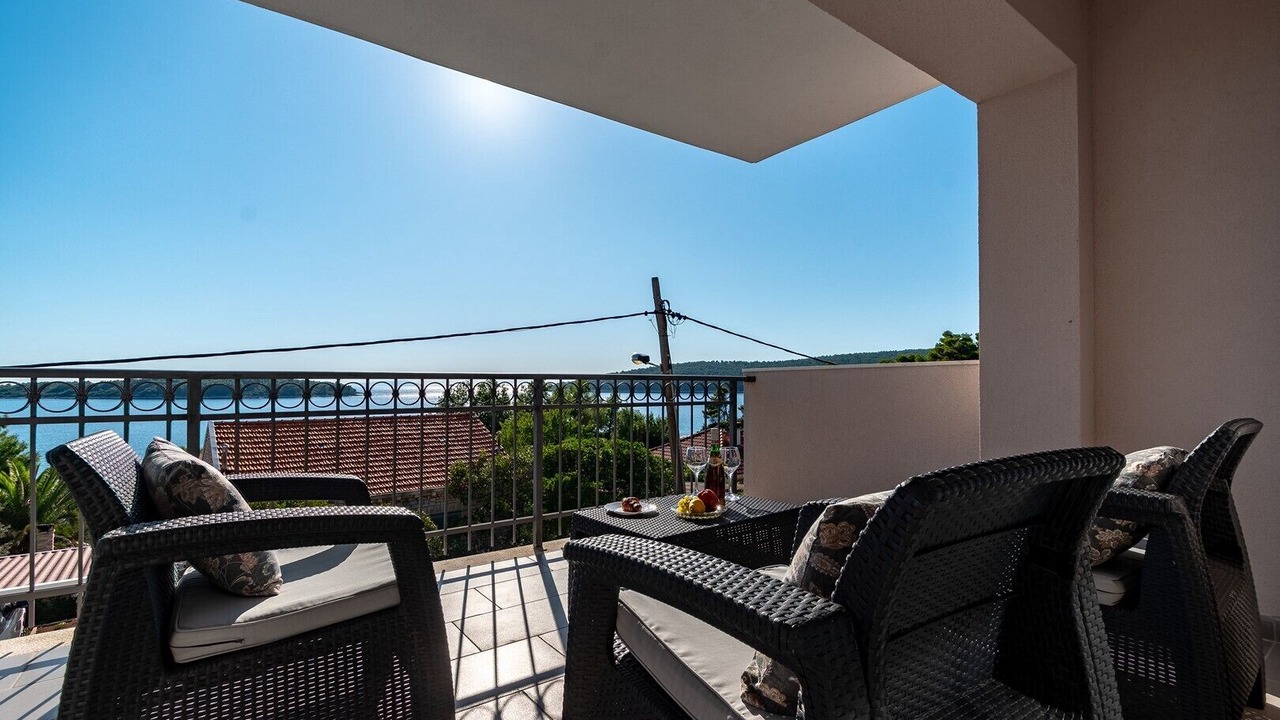 Photo of Outdoor in Potirna