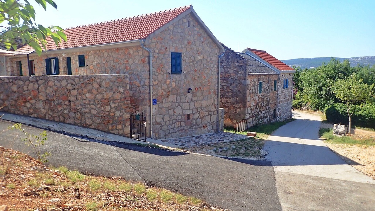 Photo of Outdoor in Seline