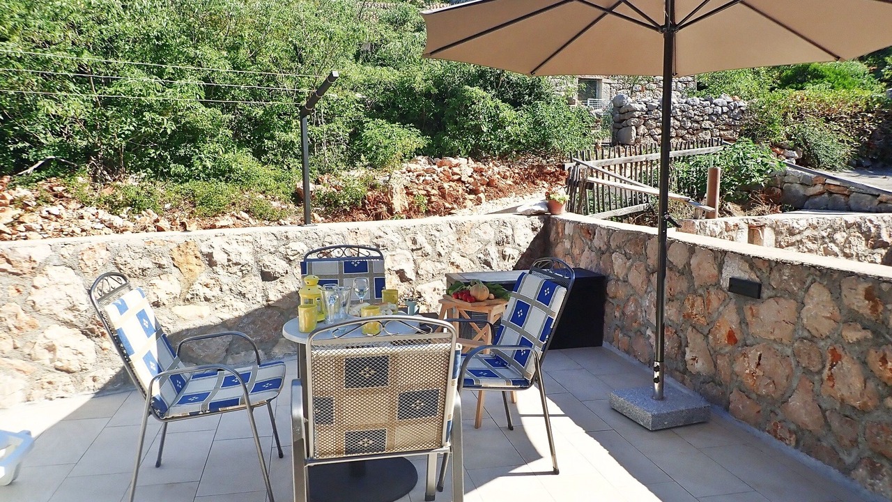Photo of Outdoor in Seline