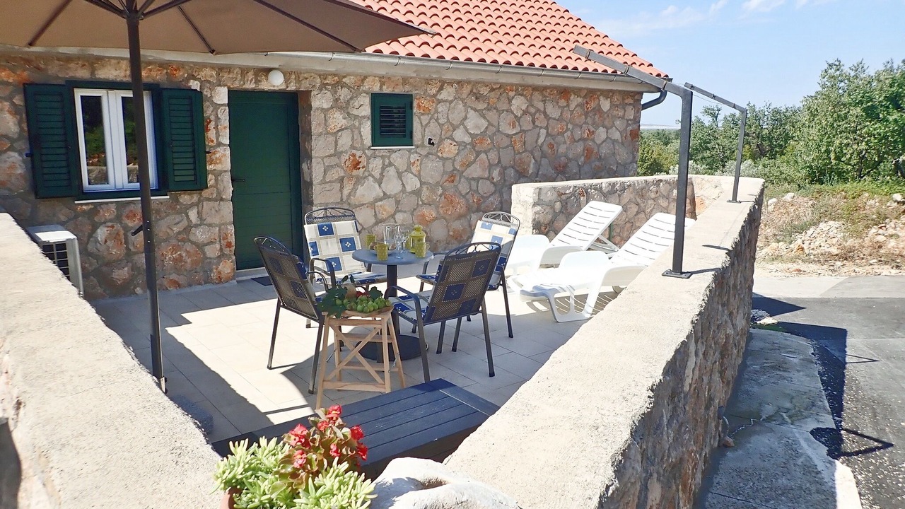 Photo of Outdoor in Seline