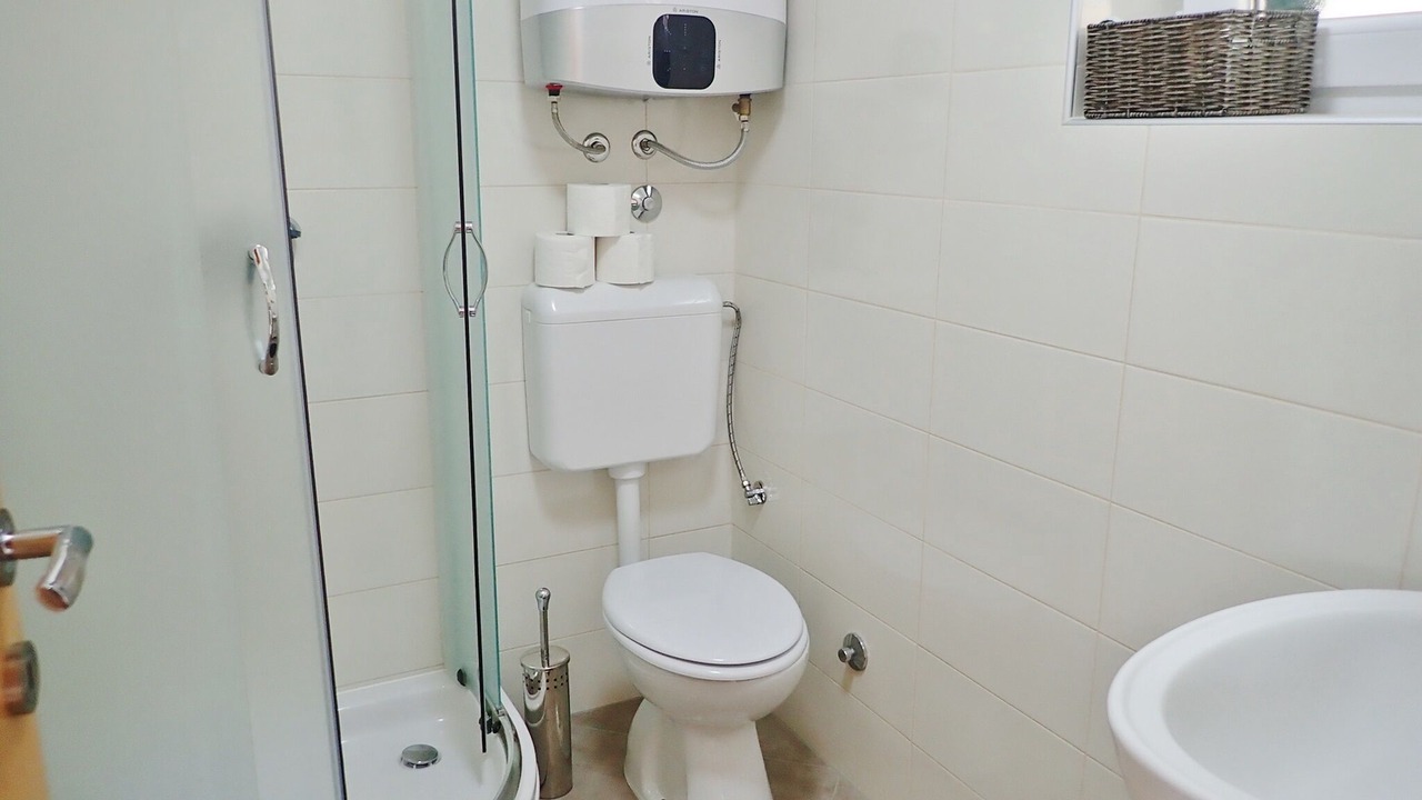 Photo of Bathroom in Seline