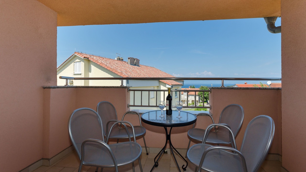 Photo of Patio Balcony in Malinska-Dubasnica