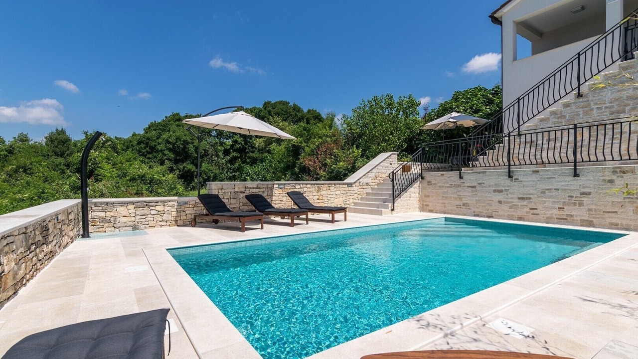 Photo of Outdoor in Golas
