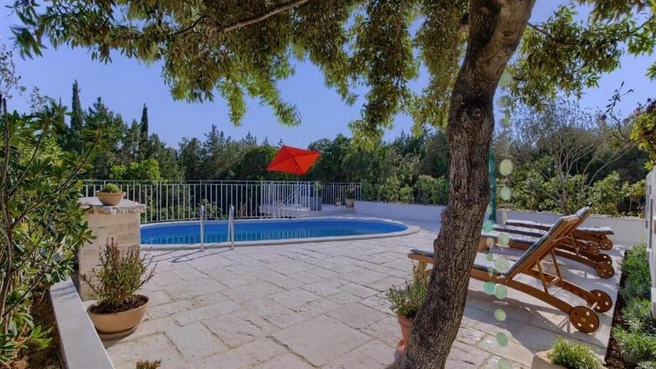 Photo of Outdoor in Loviste