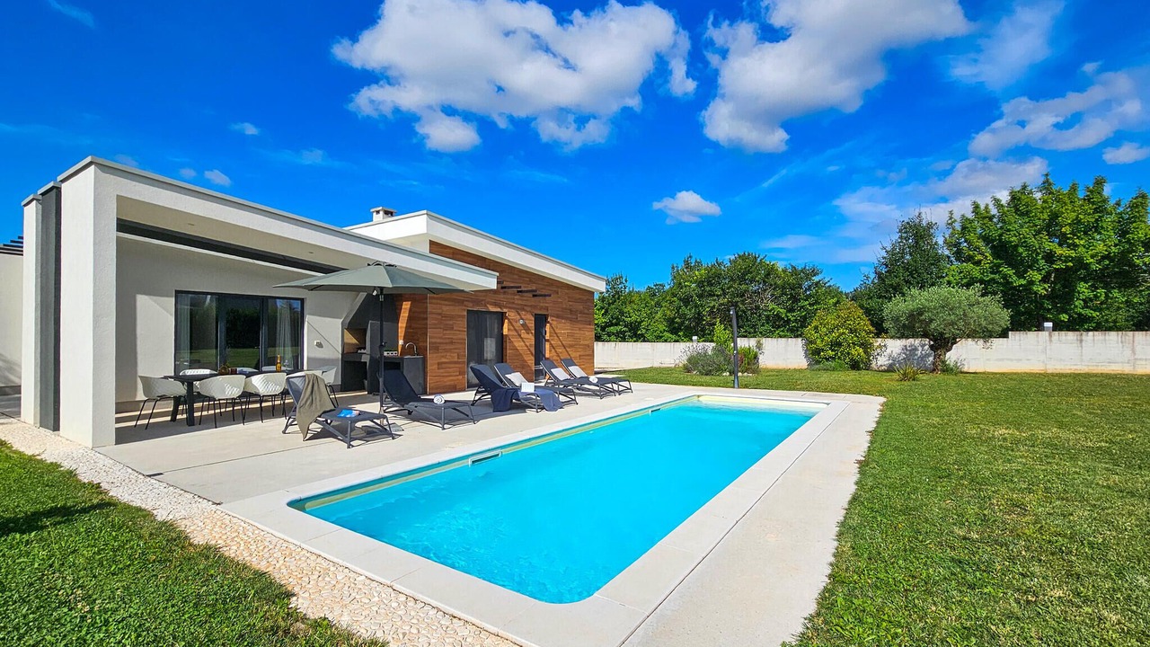 Photo of Outdoor in Prkacini