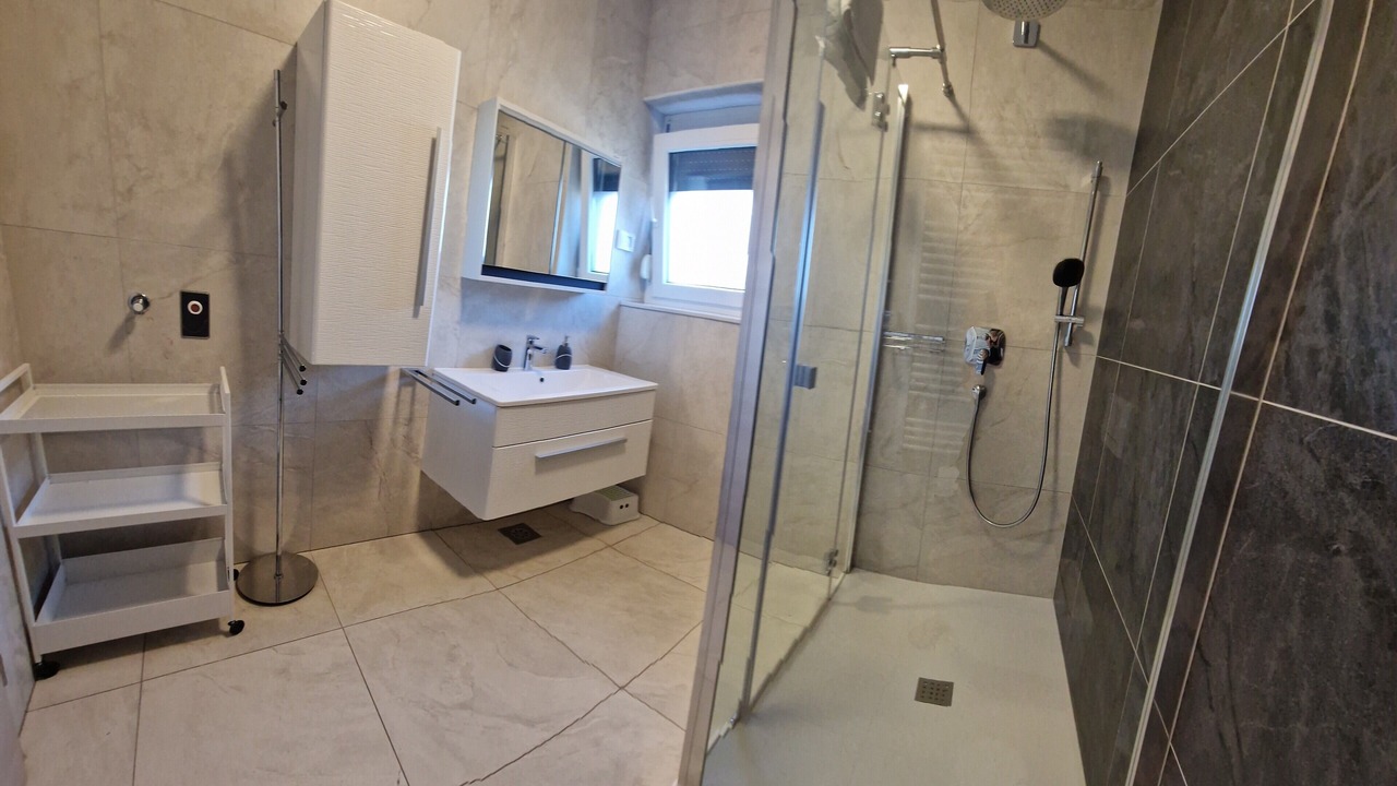Photo of Bathroom in Peroj