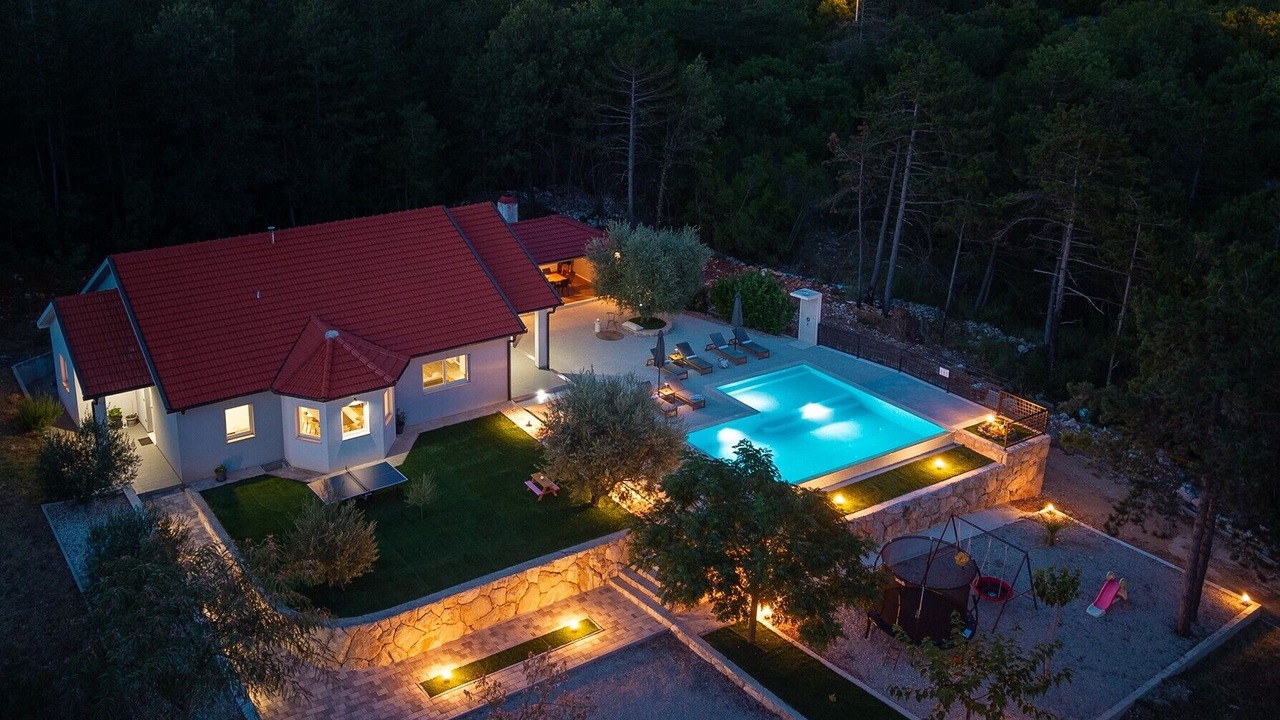 Photo of Outdoor in Grubine