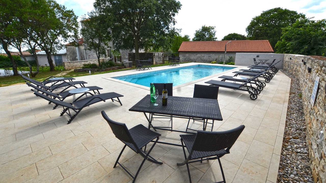 Photo of Outdoor in Golas