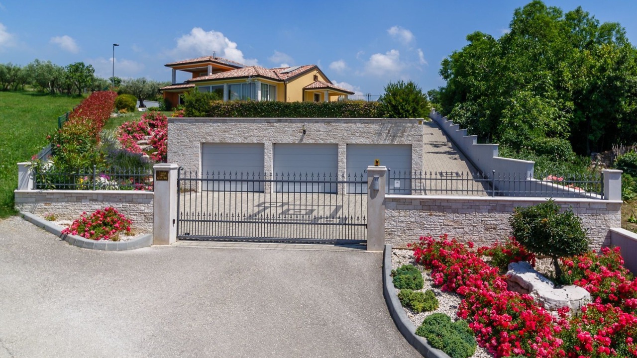Photo of Outdoor in Materada
