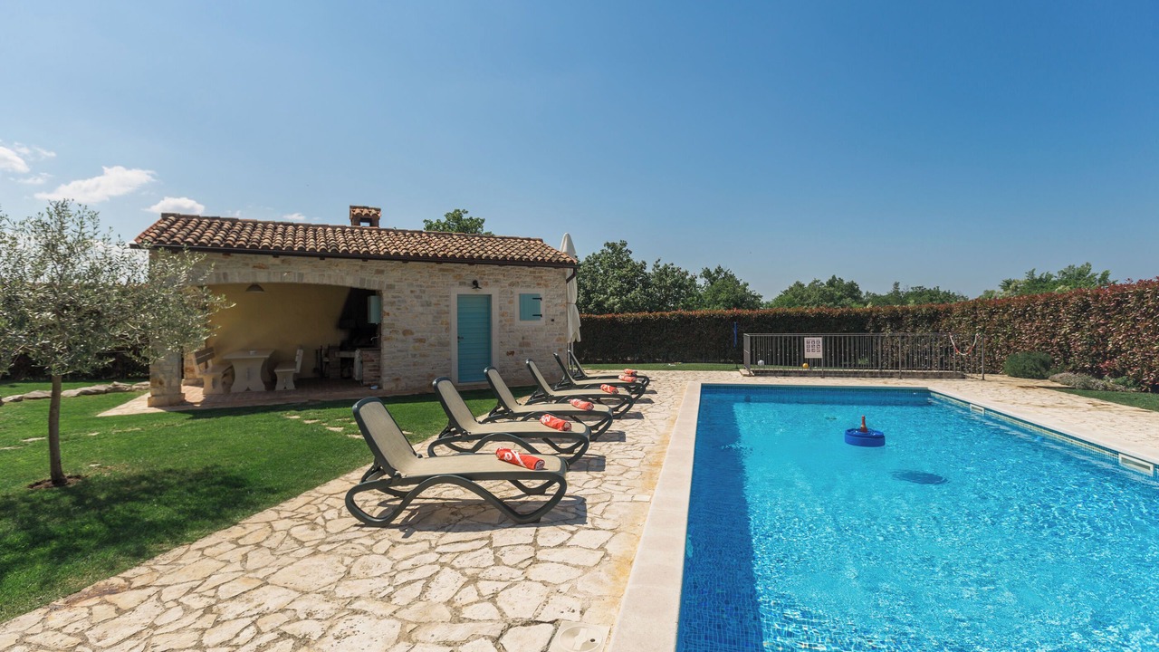 Photo of Outdoor in Heraki