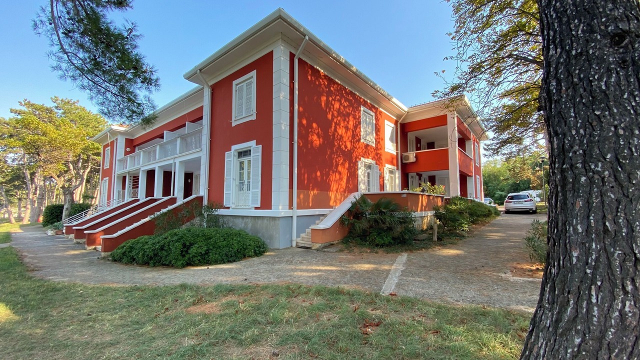 Photo of Outdoor in Basanija