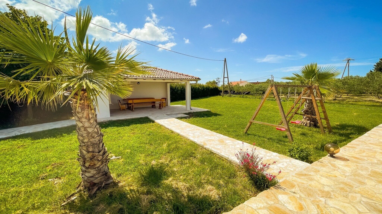 Photo of Outdoor in Tinj