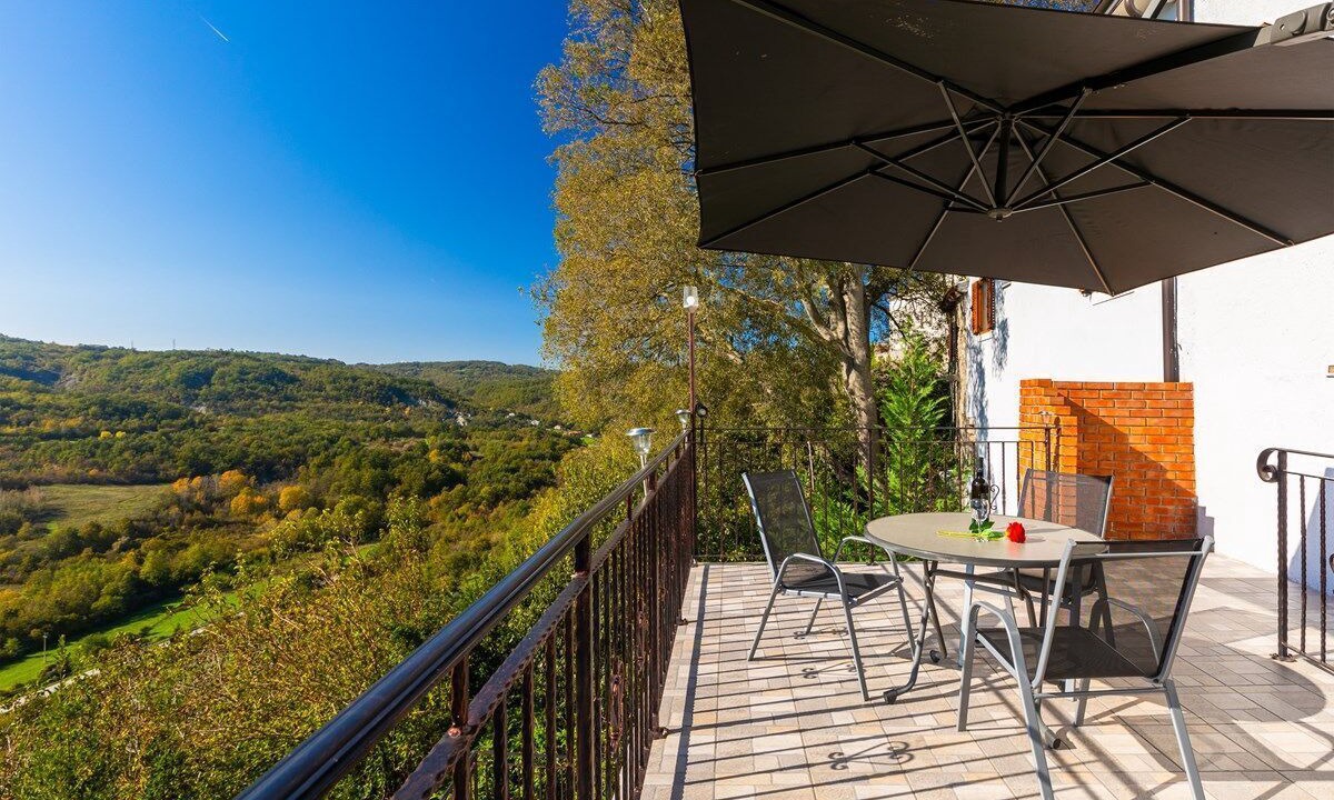 Photo of Outdoor in Pican