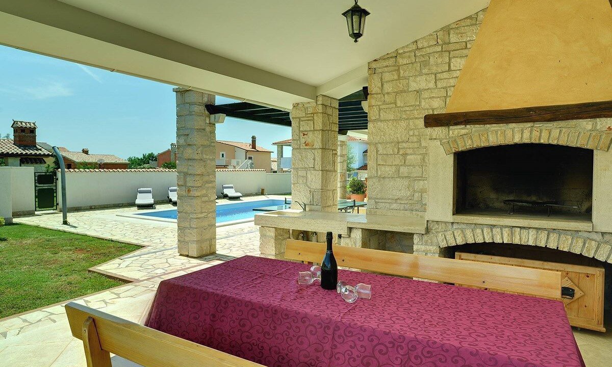 Photo of Outdoor in Gajana