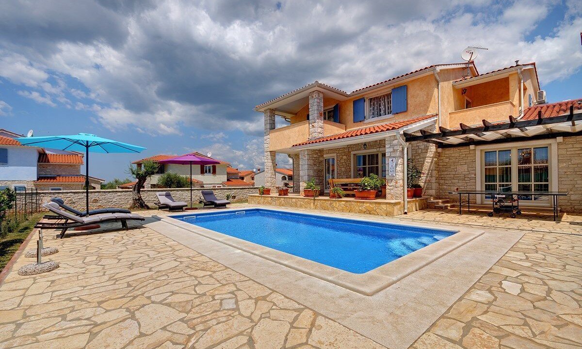 Photo of Outdoor in Gajana