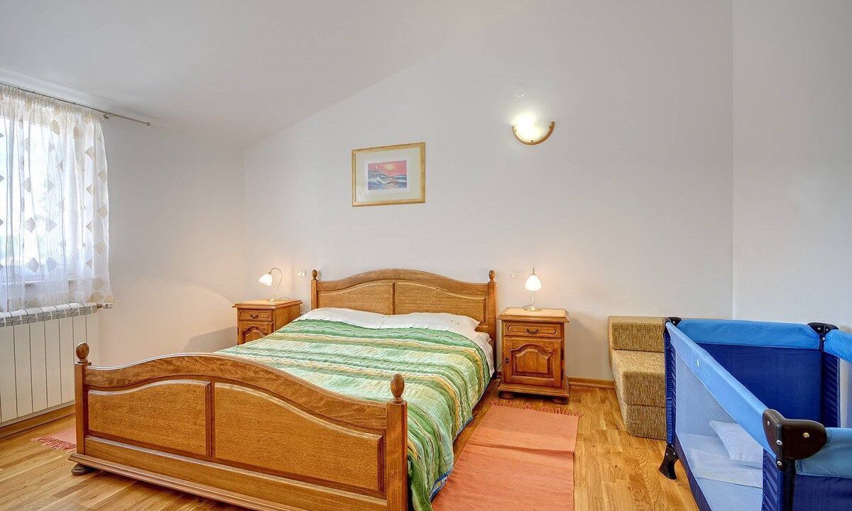Photo of Bedroom in Gajana
