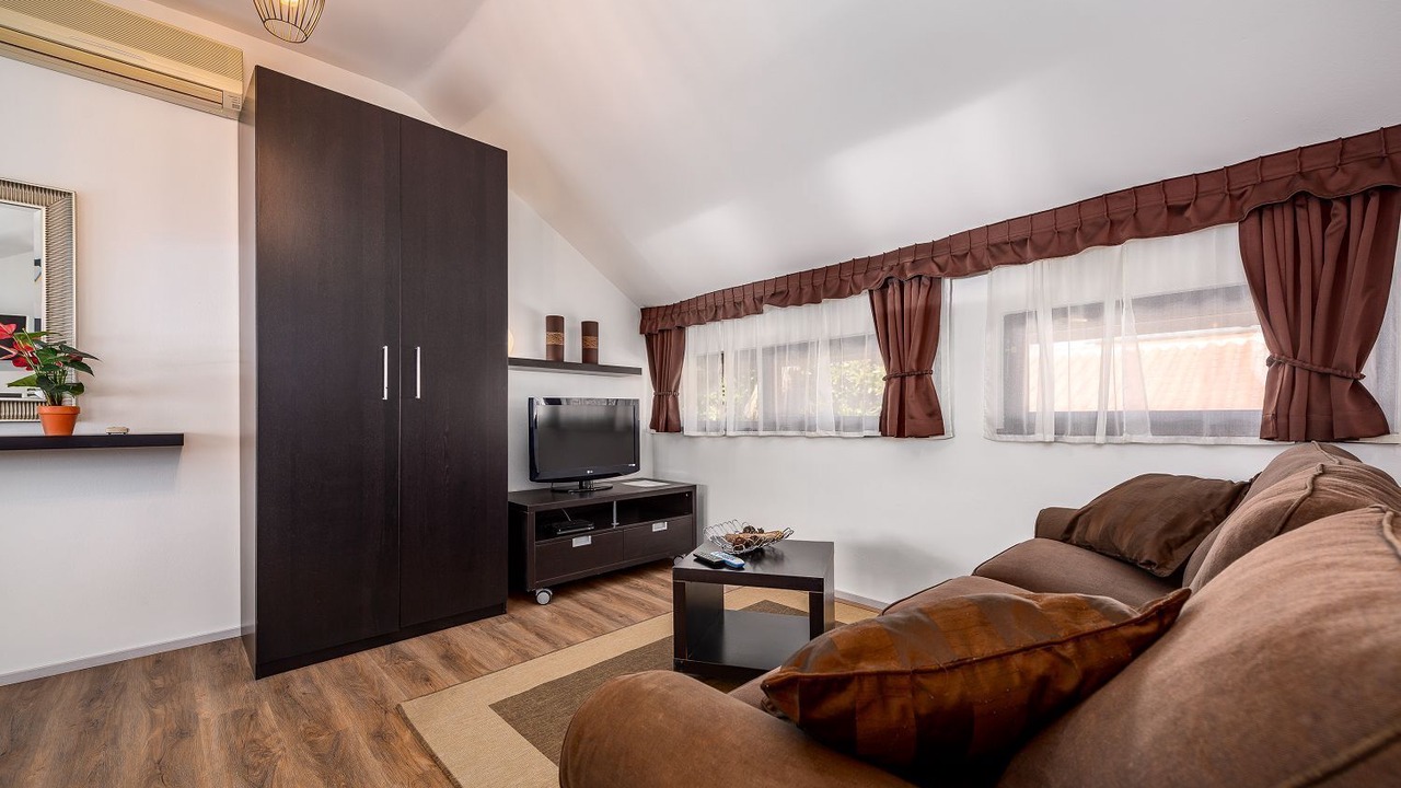 Photo of Livingroom in Katoro