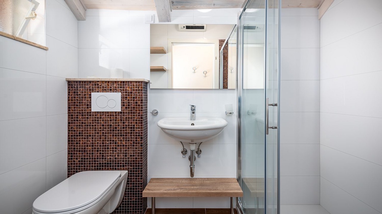 Photo of Bathroom in Katoro