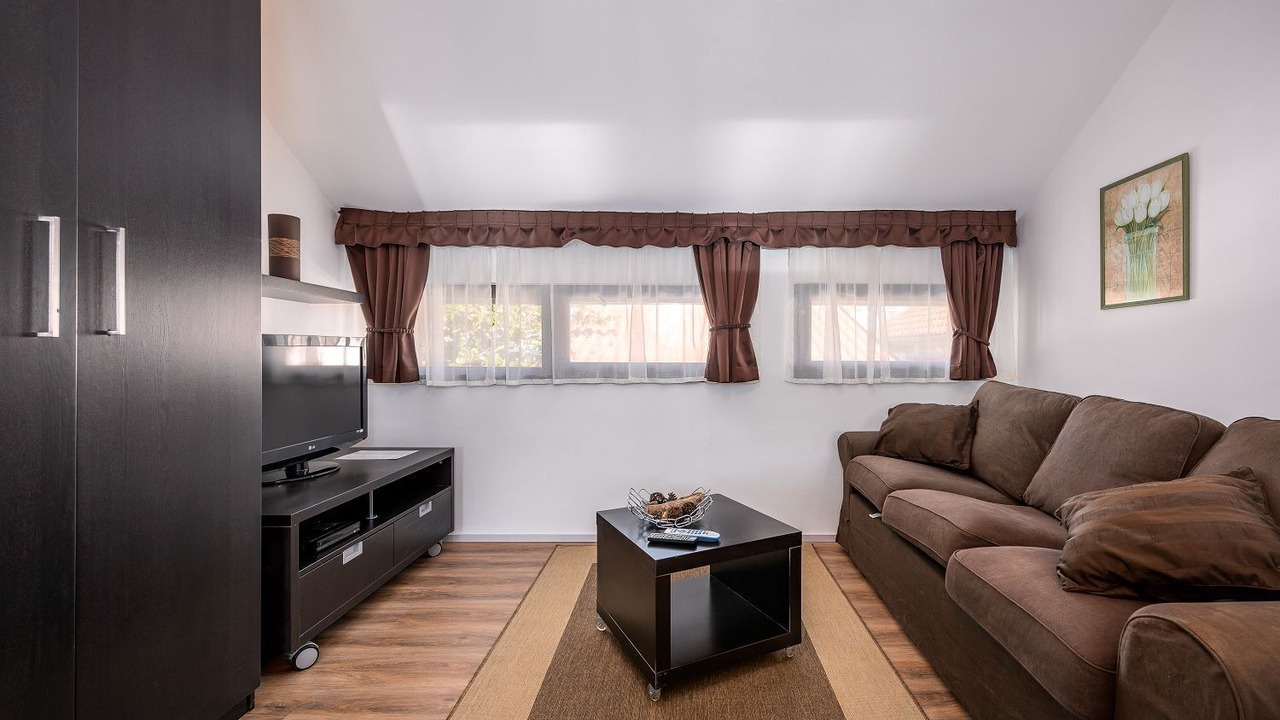 Photo of Livingroom in Katoro