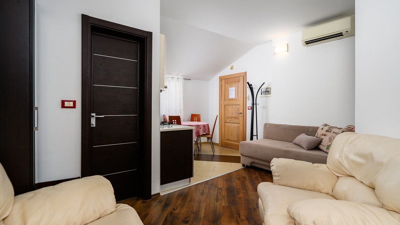 Photo of Livingroom in Katoro